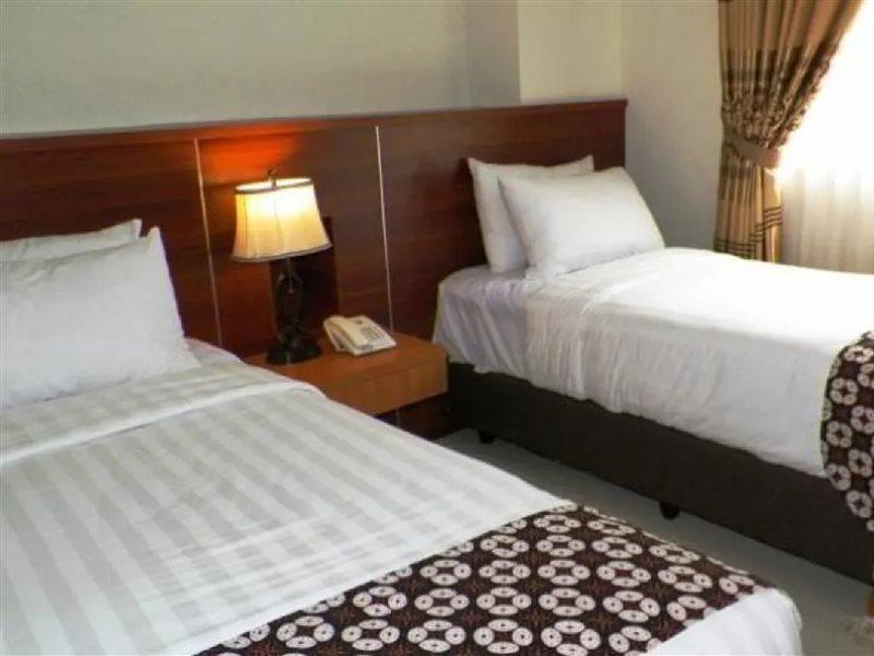 Maranatha Grand Hotel Yogyakarta Exterior photo