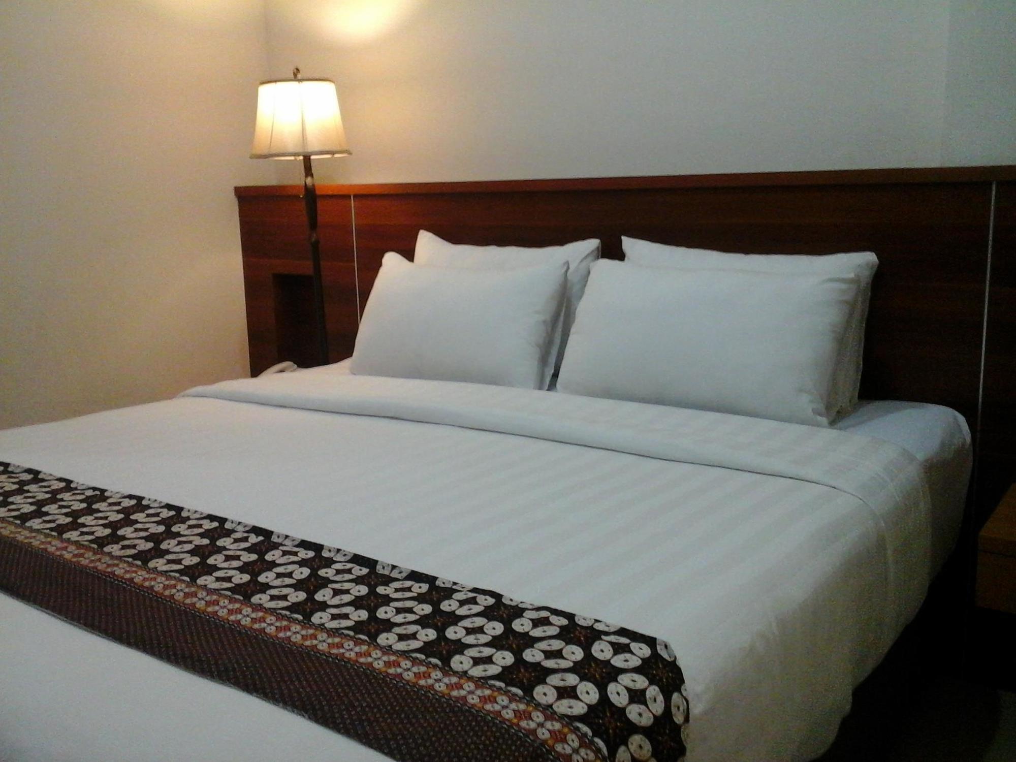 Maranatha Grand Hotel Yogyakarta Exterior photo